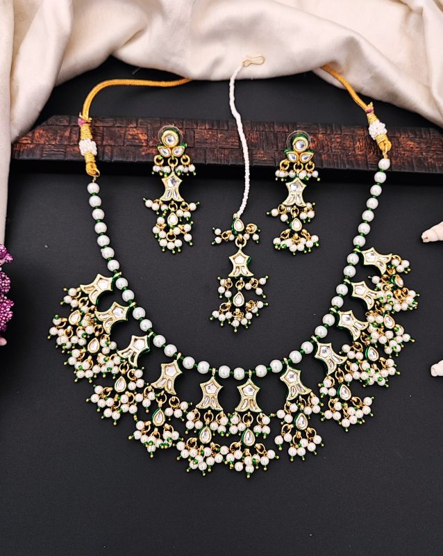 Beautiful Kundan Pearl and Green Pearls Necklace Set with Maang Tikka & Earrings